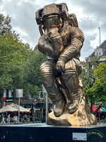 Sculpture Downtown Park "The Thinker" - Joseph Kilbansky